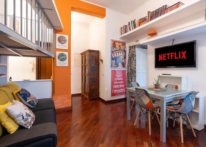Eclectic San Giovanni Metro & Colosseum Apartament