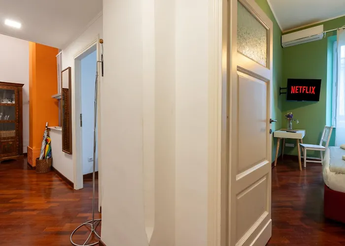 Eclectic San Giovanni Metro & Colosseum Apartament